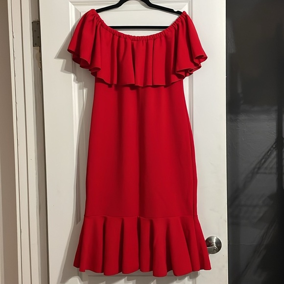 LulaRoe Red Ruffle Off Shoulder Mermaid Hem Dress Size Large - Picture 7 of 10